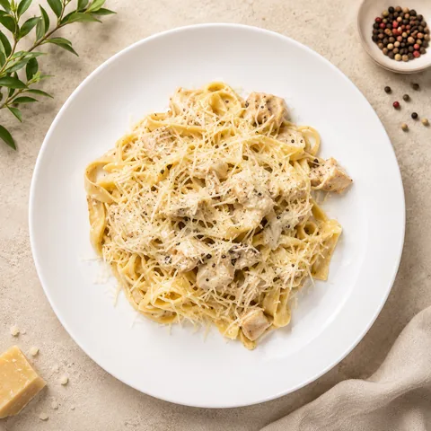 Фетучини с цыплёнком и грибами