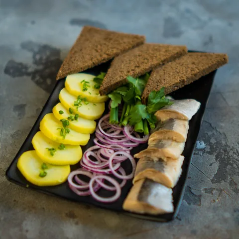 СЕЛЬДЬ С КАРТОФЕЛЕМ