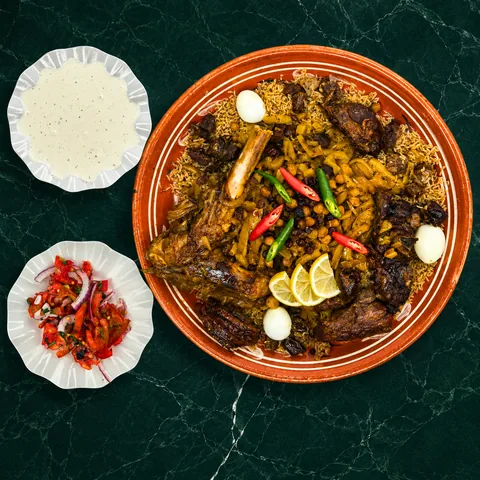 Плов на заказ (3 порции с салатами)